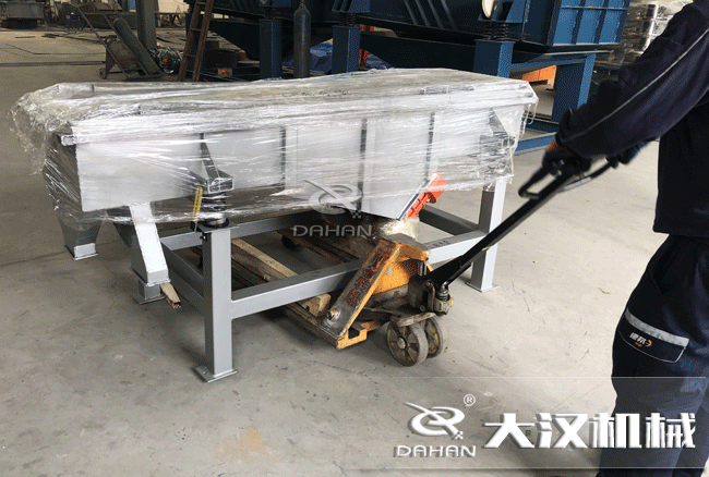 兩層直線振動(dòng)篩發(fā)貨